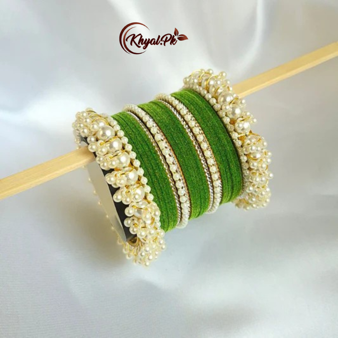 Silver Karra Tetra Gajra Bangles Set